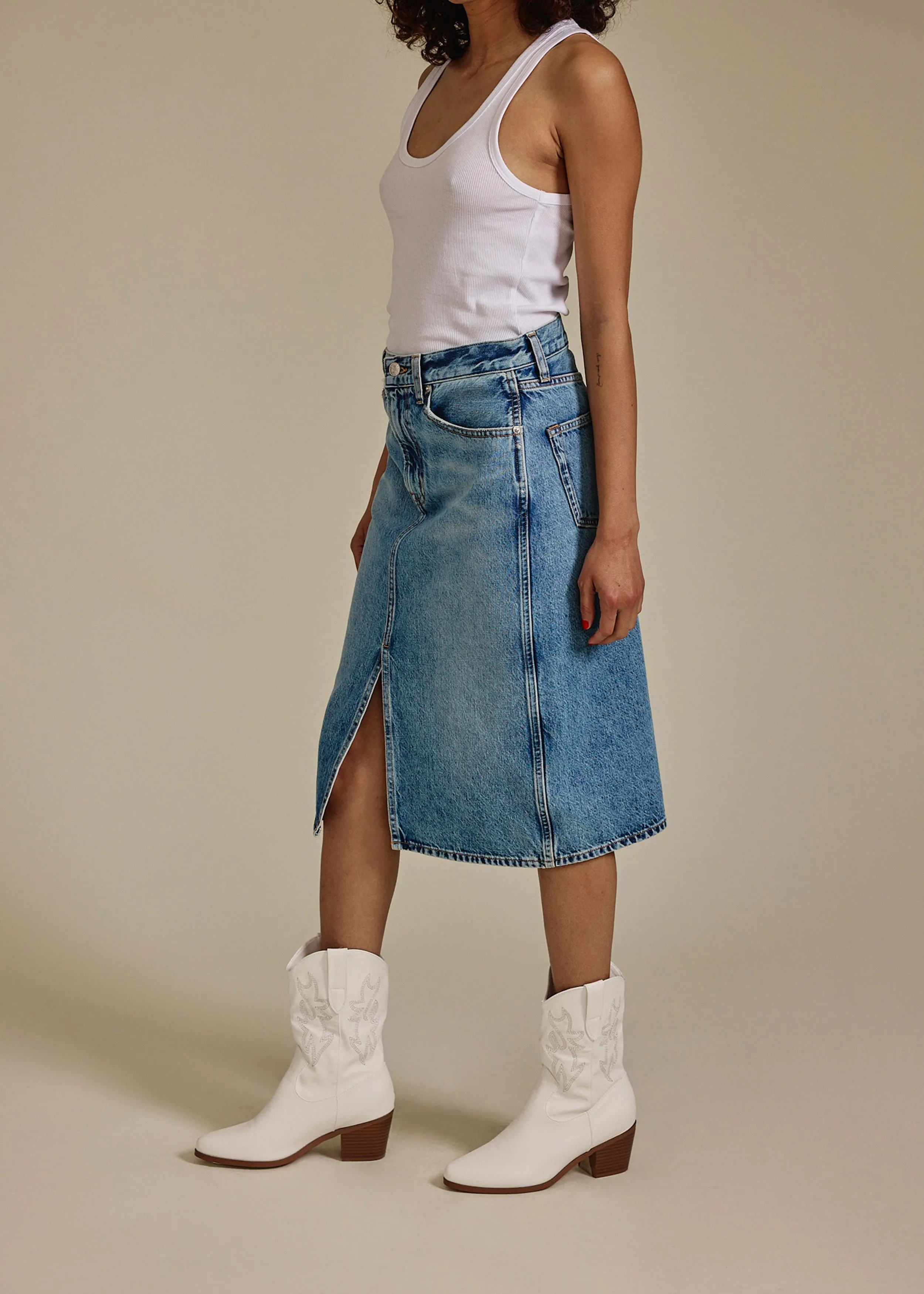 Abbey Midi Skirt With Slit Front || Kemp