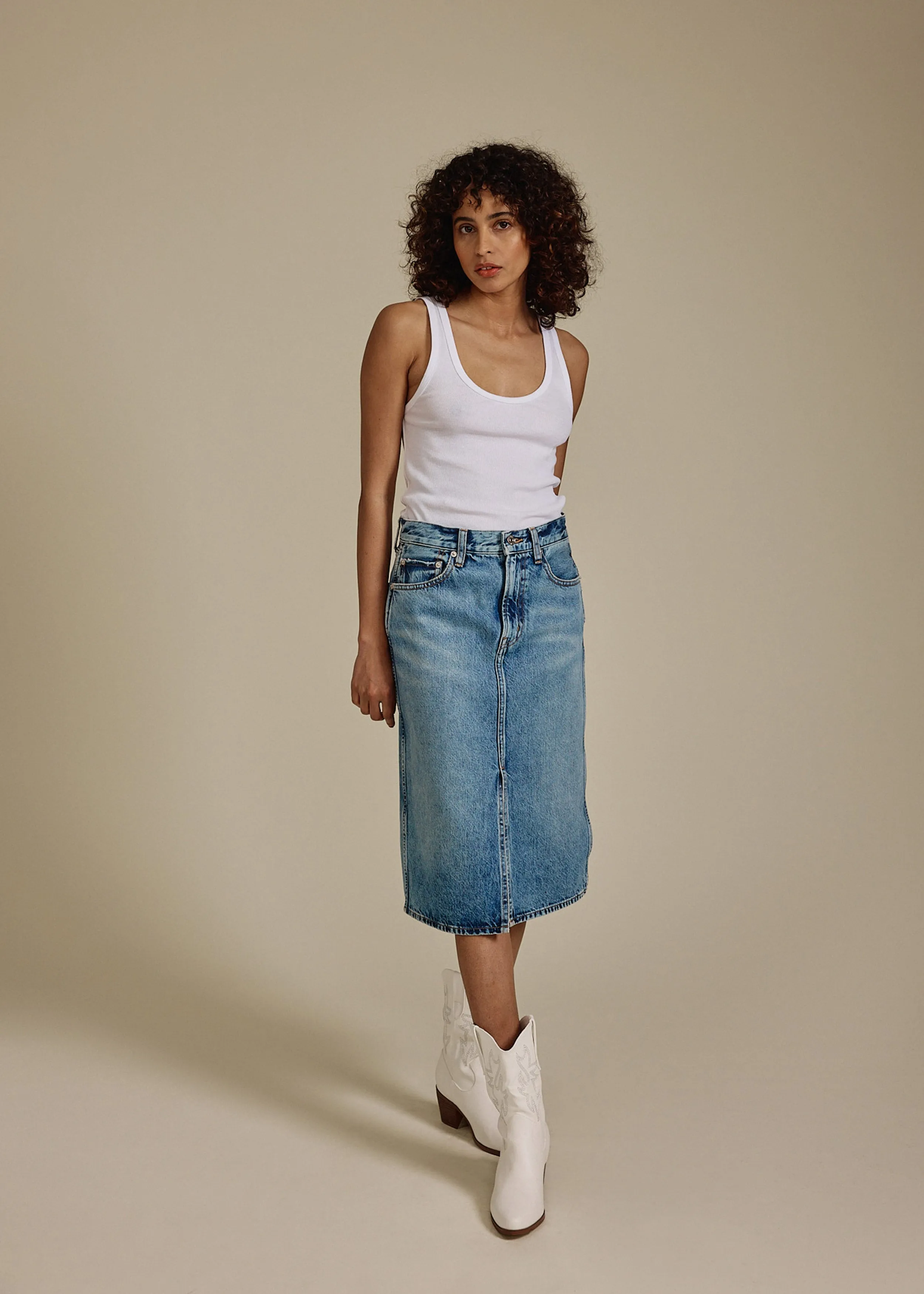 Abbey Midi Skirt With Slit Front || Kemp