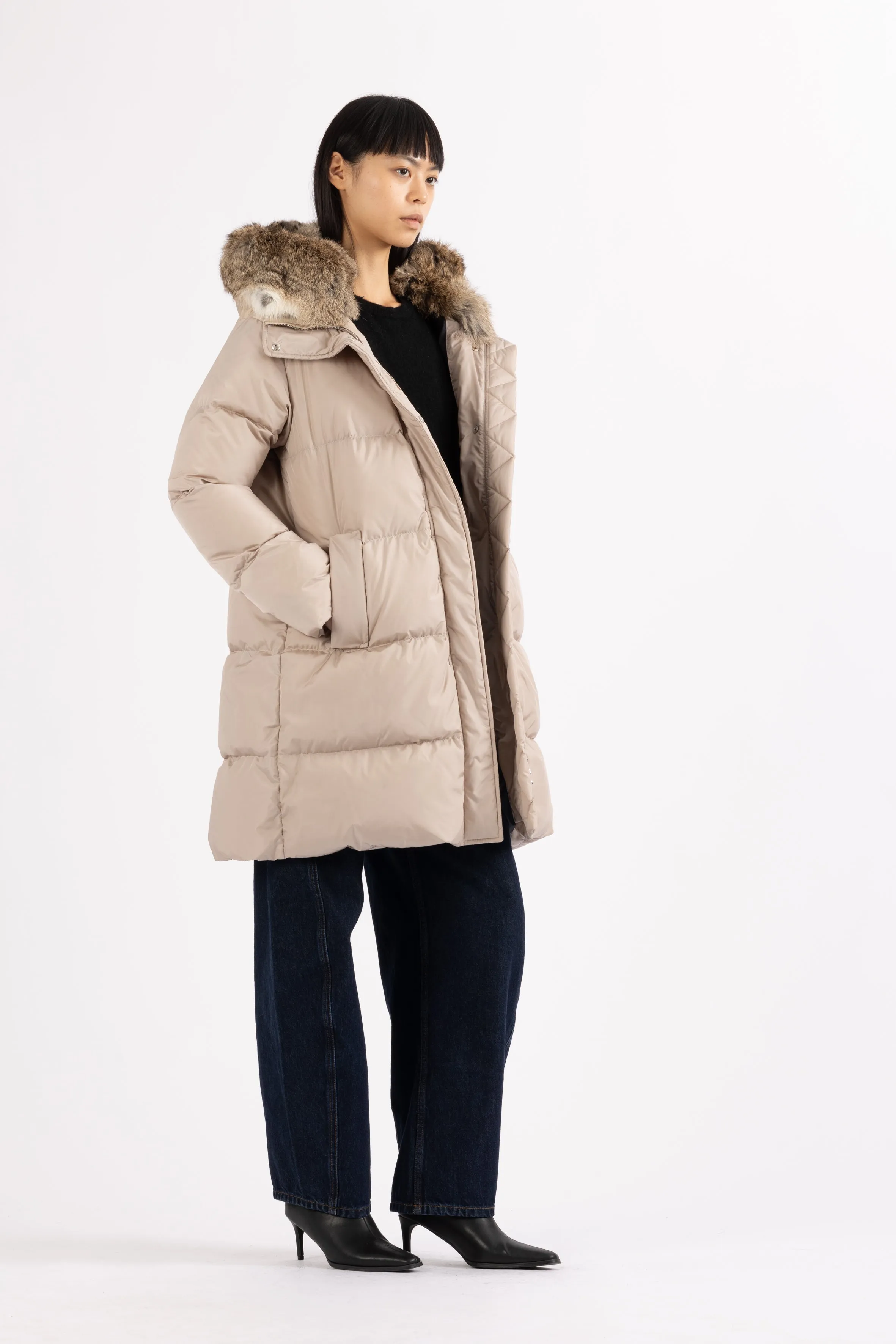 DOWN COAT NEV