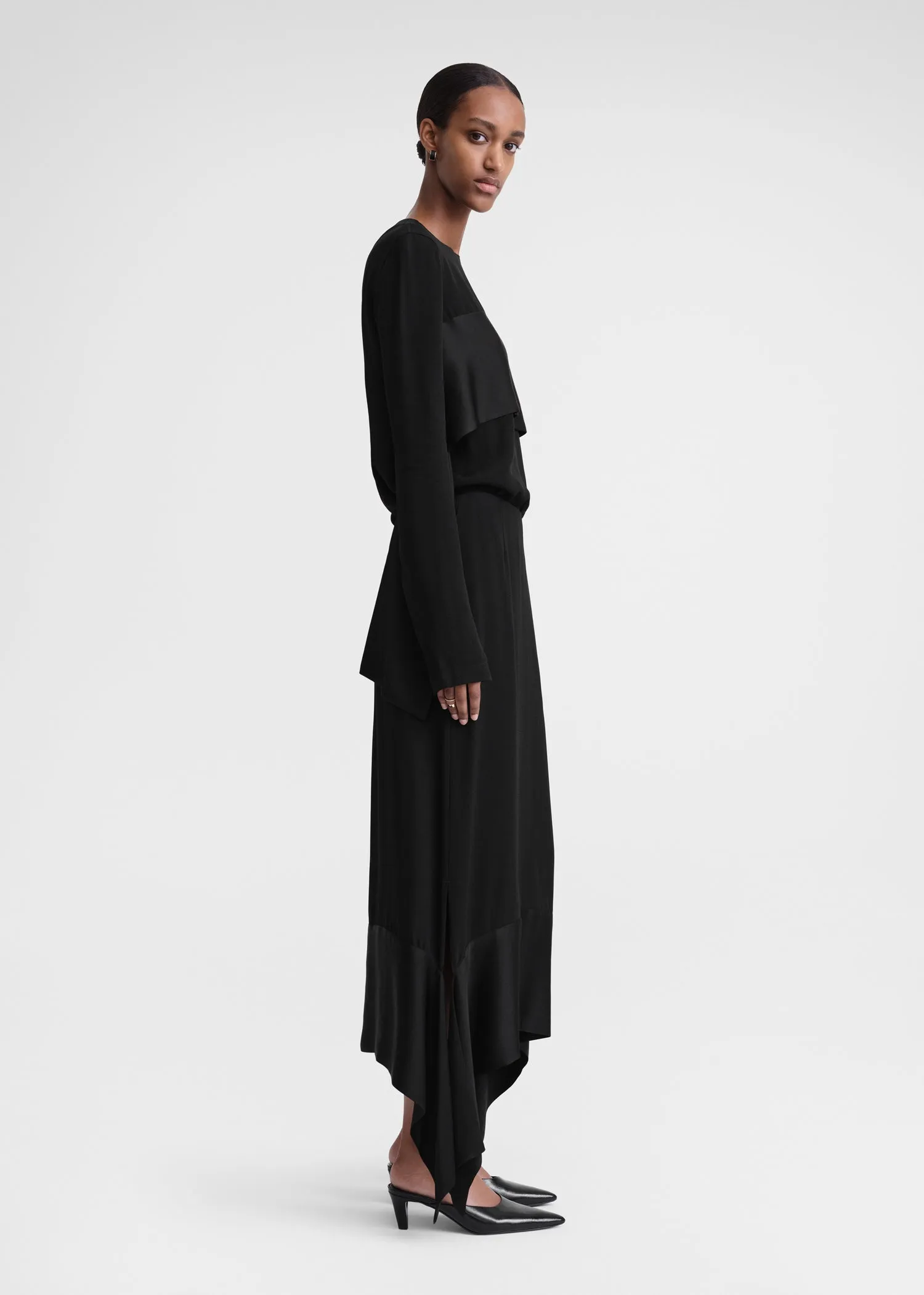 Satin-sash crepe skirt black