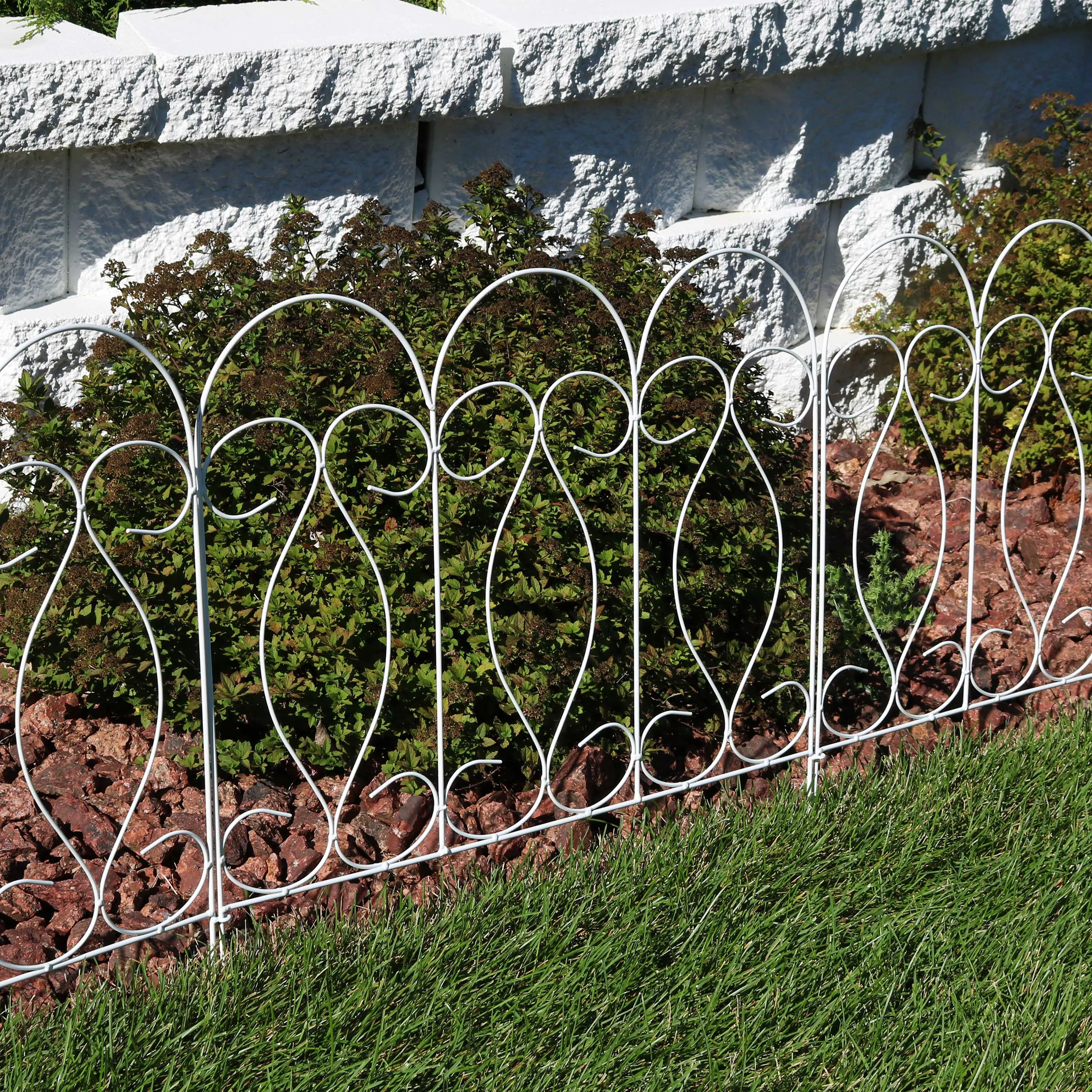 Sunnydaze 5-Piece Traditional Border Fence Set - 10 Overall Feet