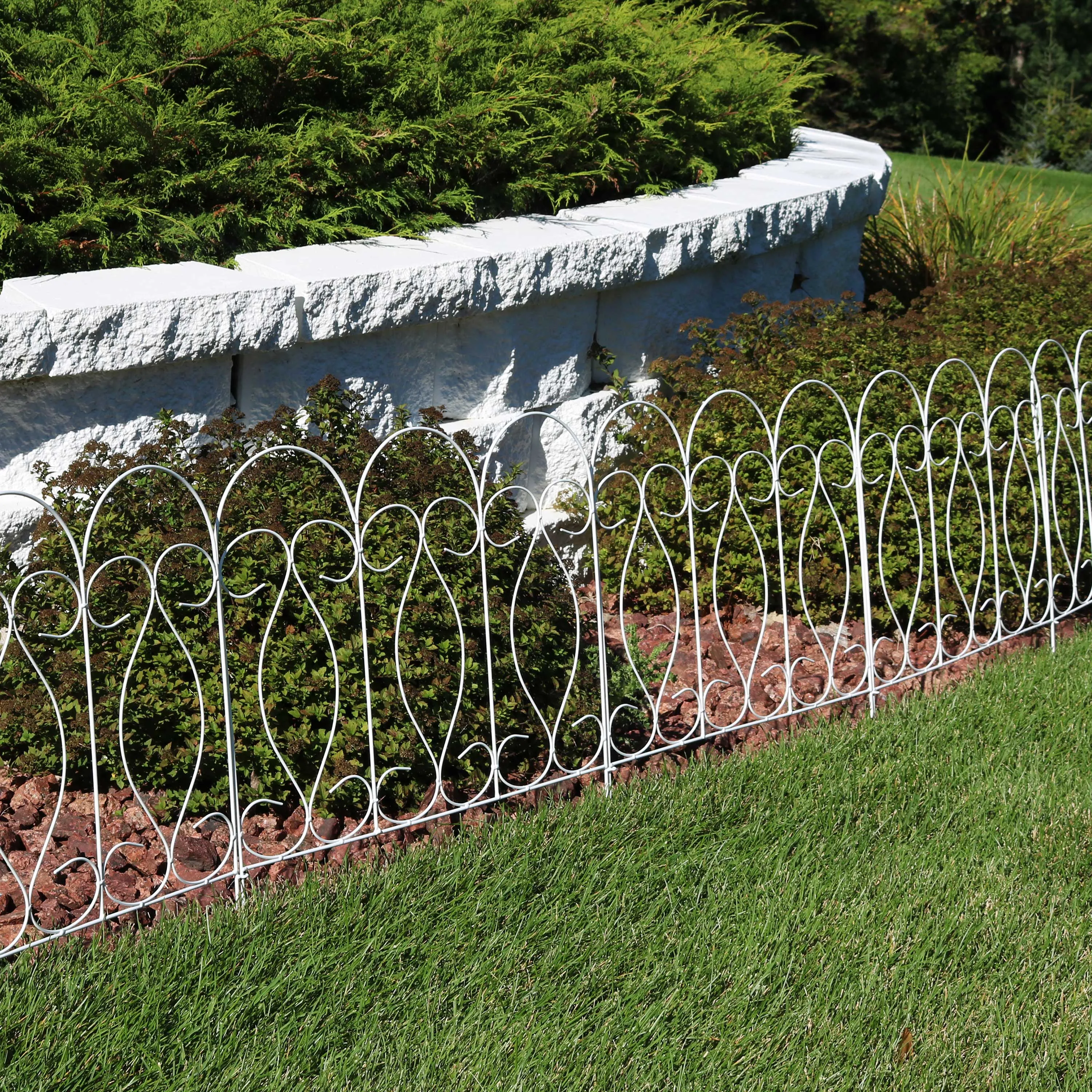 Sunnydaze 5-Piece Traditional Border Fence Set - 10 Overall Feet